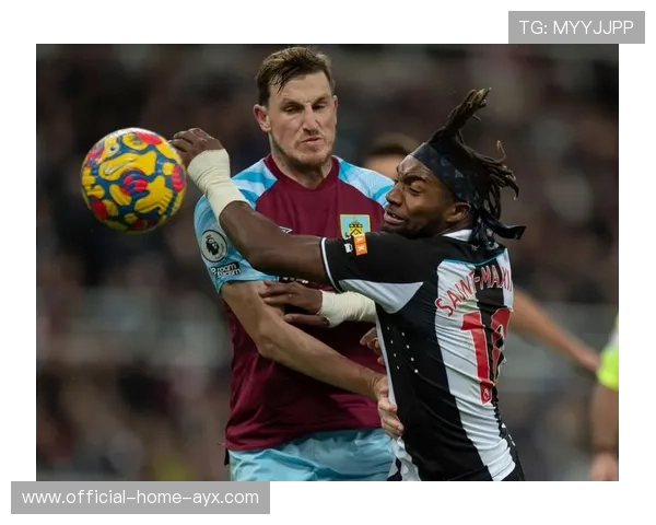 当家前锋连过四人破门，解说吼破喉咙